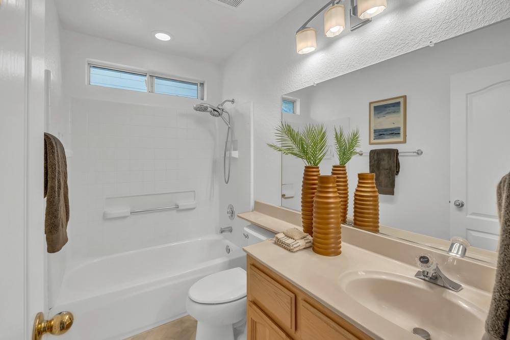 Detail Gallery Image 25 of 52 For 140 Sutcliffe Cir, Folsom,  CA 95630 - 3 Beds | 2/1 Baths