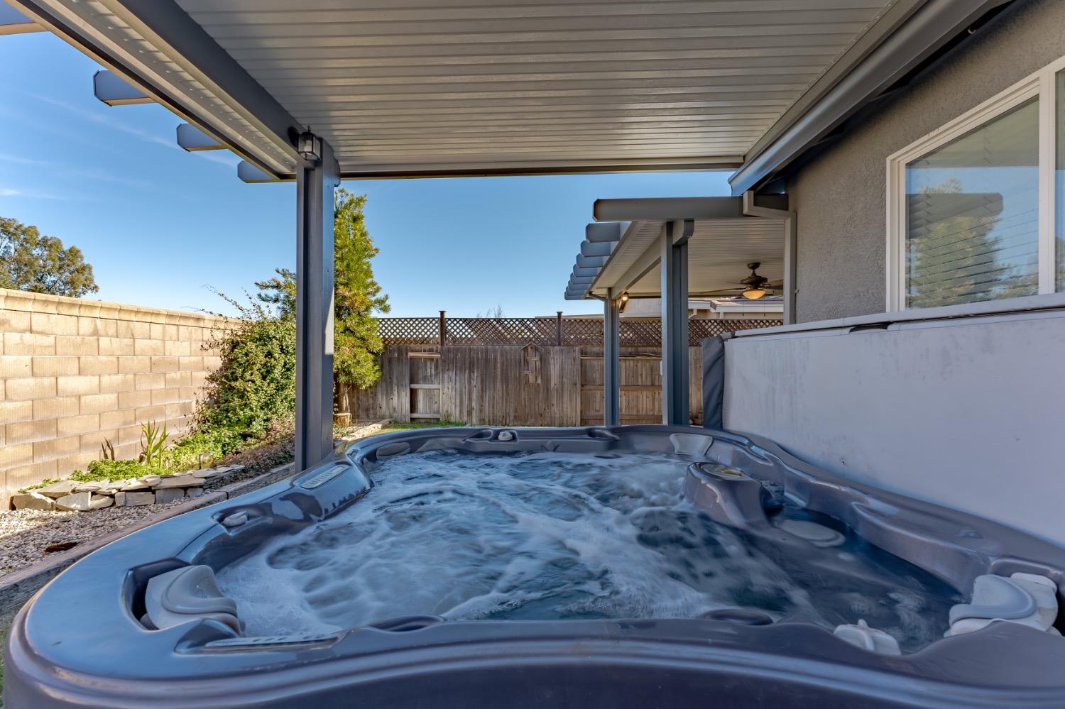 Detail Gallery Image 6 of 39 For 2141 August Way, Olivehurst,  CA 95961 - 3 Beds | 2 Baths