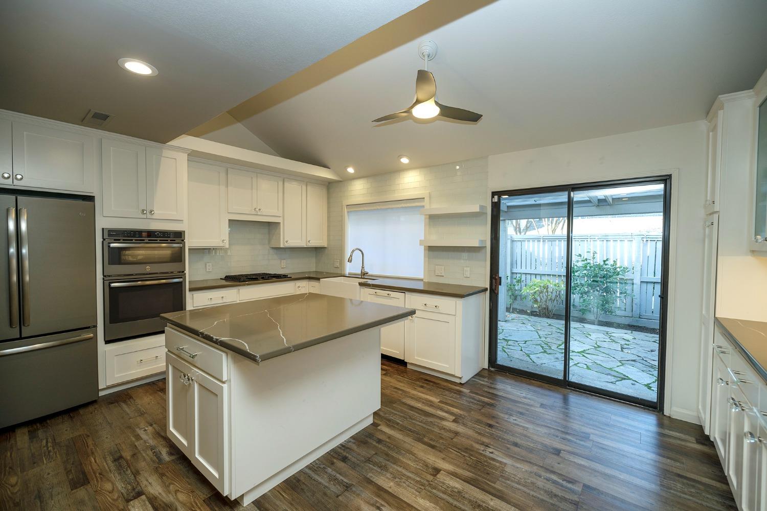 Detail Gallery Image 18 of 55 For 2716 Sherwood Ave a,  Modesto,  CA 95350 - 2 Beds | 2 Baths