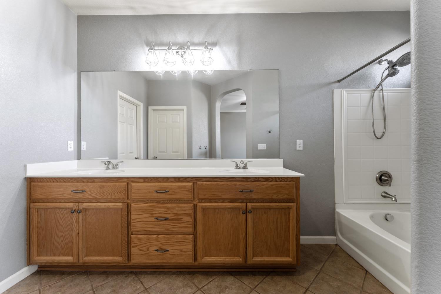 Detail Gallery Image 20 of 39 For 2141 August Way, Olivehurst,  CA 95961 - 3 Beds | 2 Baths