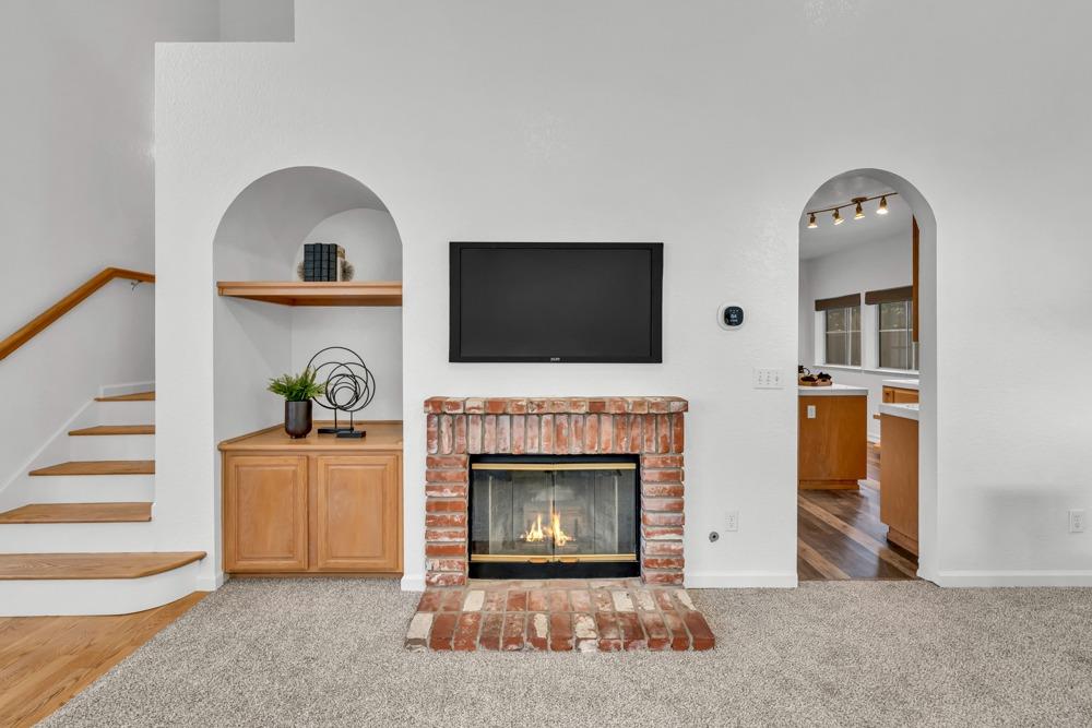 Detail Gallery Image 5 of 52 For 140 Sutcliffe Cir, Folsom,  CA 95630 - 3 Beds | 2/1 Baths