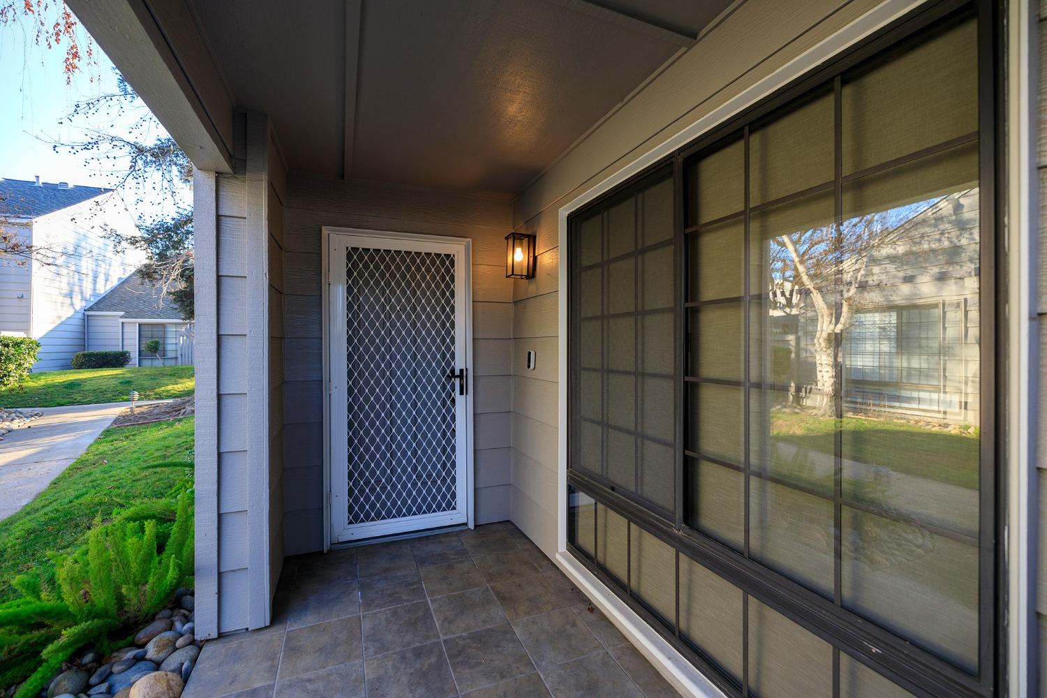 Detail Gallery Image 5 of 55 For 2716 Sherwood Ave a,  Modesto,  CA 95350 - 2 Beds | 2 Baths