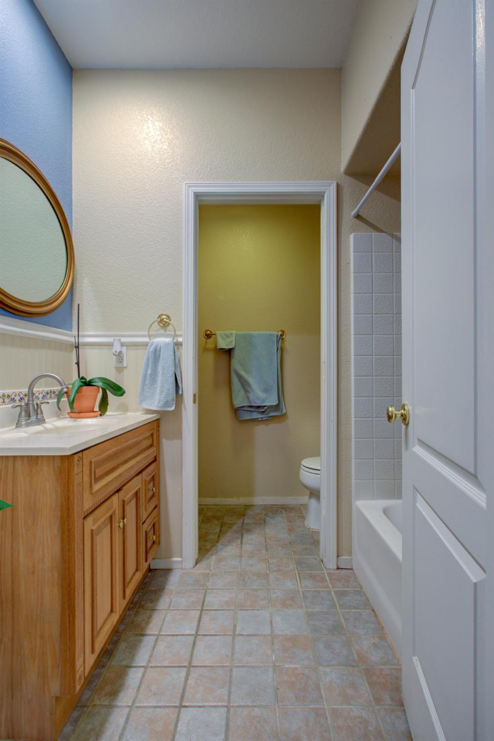 Detail Gallery Image 42 of 60 For 1002 Kirksey Dr, Turlock,  CA 95382 - 4 Beds | 2 Baths