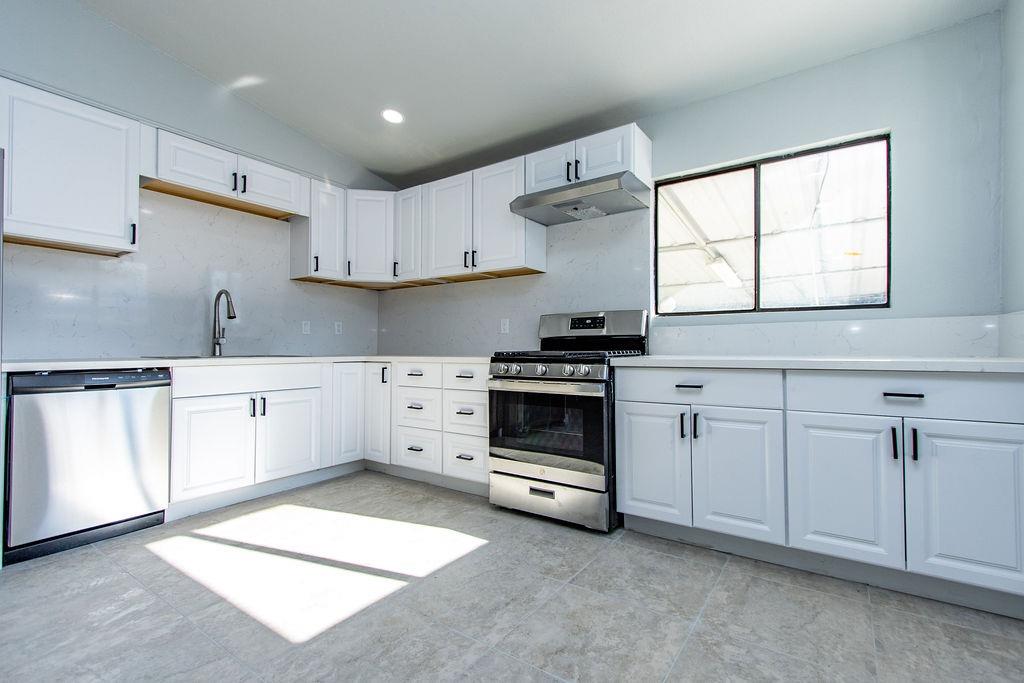 Detail Gallery Image 7 of 32 For 3216 Farris Ave, Ceres,  CA 95307 - 3 Beds | 2 Baths