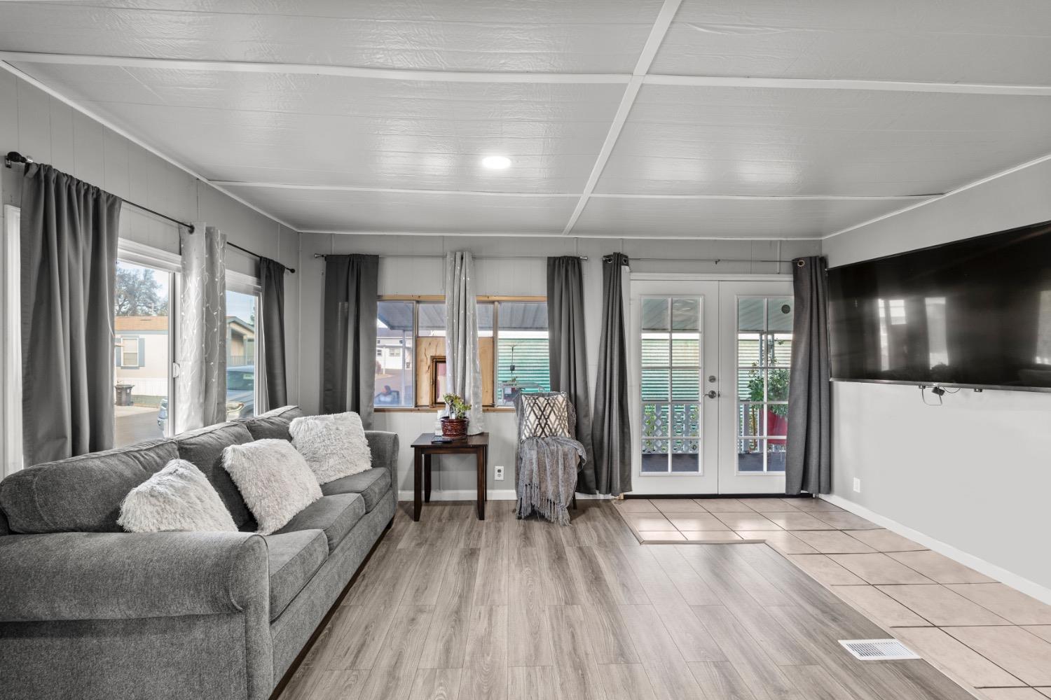 Detail Gallery Image 5 of 25 For 10780 N Highway 99 50, Stockton,  CA 95212 - 2 Beds | 2 Baths