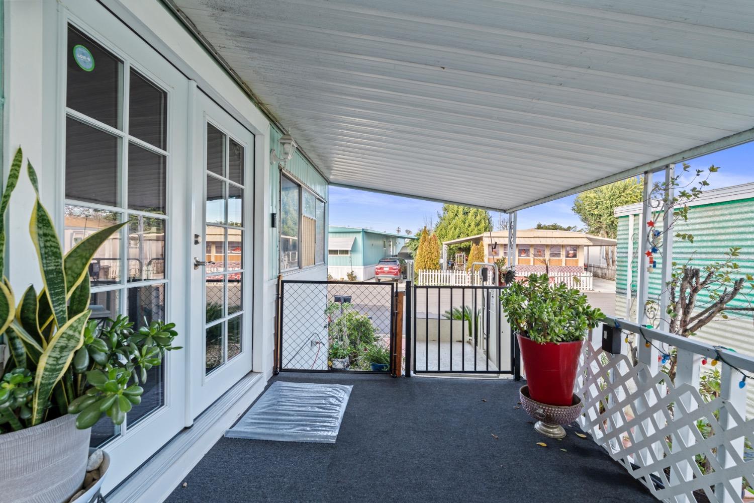 Detail Gallery Image 4 of 25 For 10780 N Highway 99 50, Stockton,  CA 95212 - 2 Beds | 2 Baths