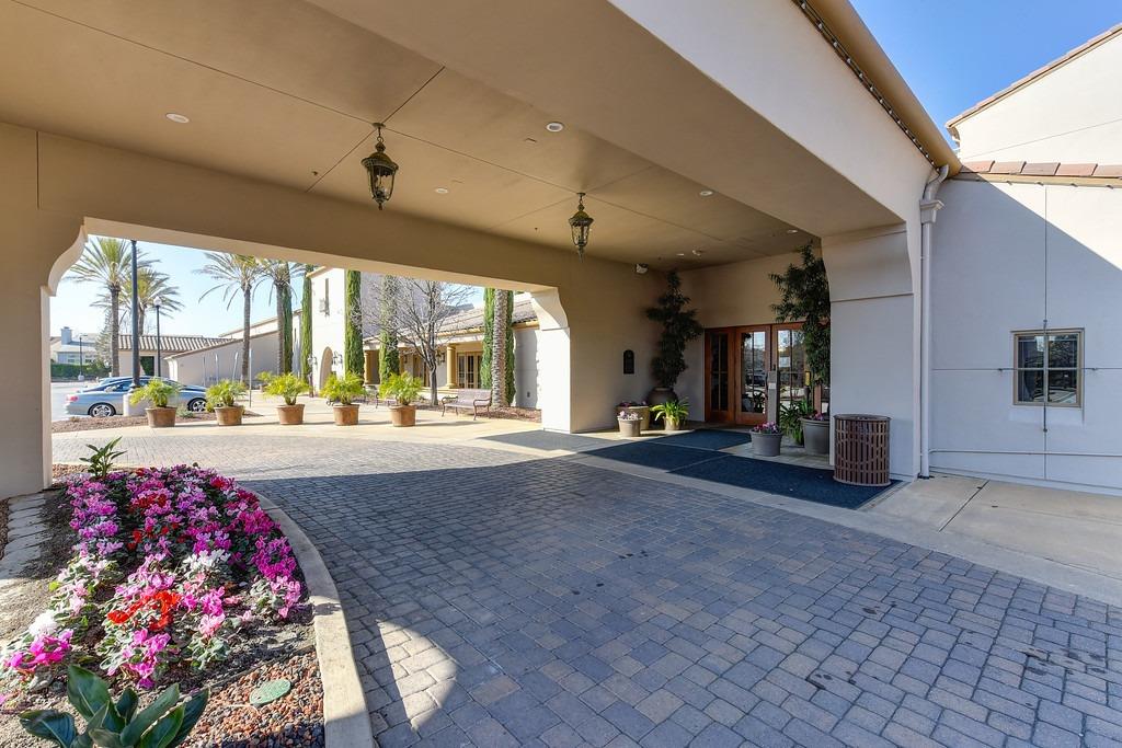 N Mill Valley Circle, Sacramento, California image 46