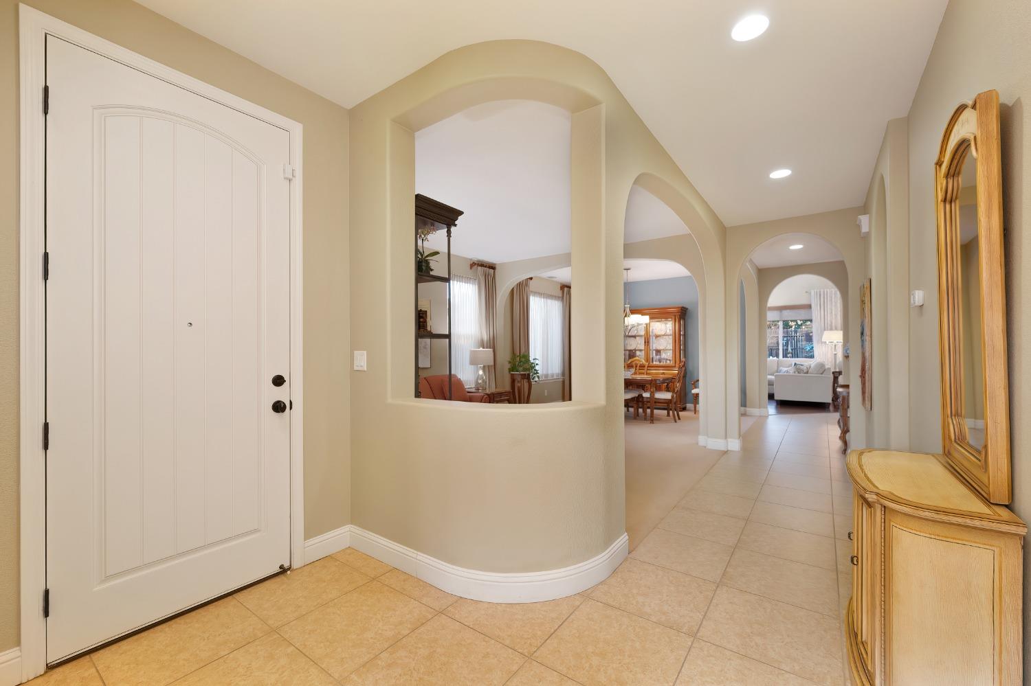 Detail Gallery Image 17 of 85 For 12381 Montauk Way, Rancho Cordova,  CA 95742 - 4 Beds | 4 Baths