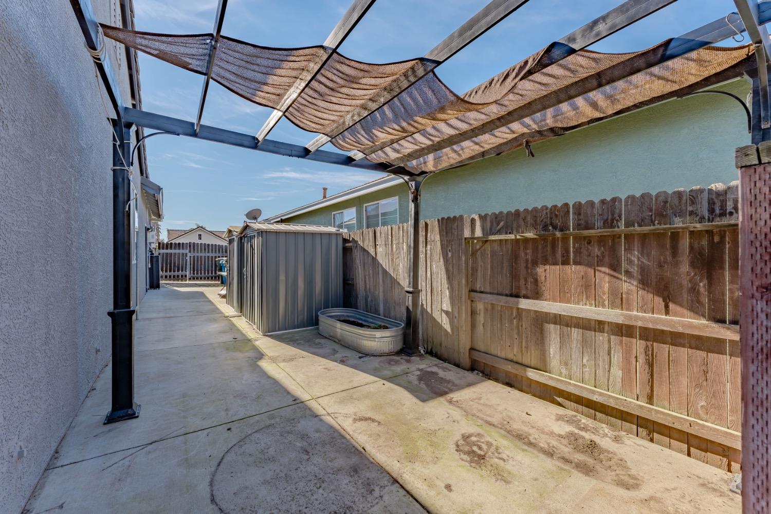 Detail Gallery Image 37 of 39 For 2141 August Way, Olivehurst,  CA 95961 - 3 Beds | 2 Baths