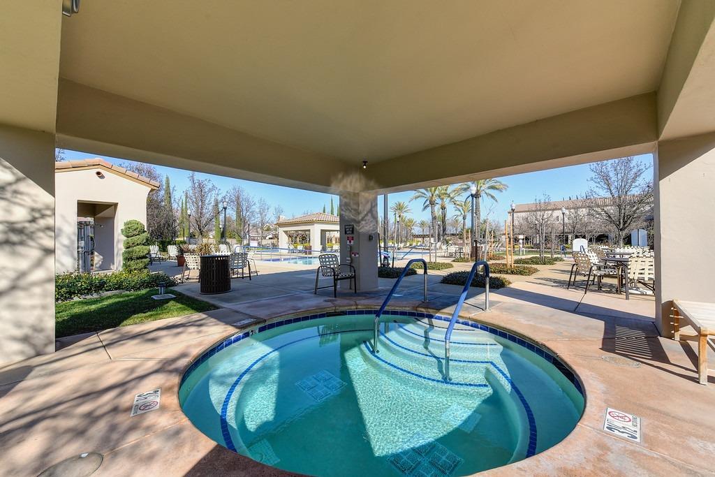 N Mill Valley Circle, Sacramento, California image 50