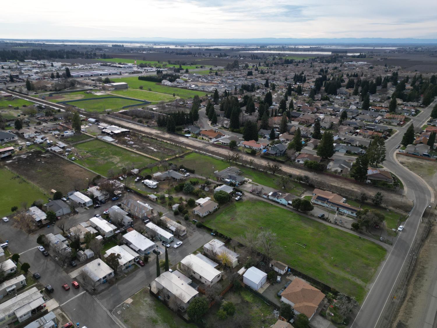 Jefferson Avenue, Yuba City, California image 10