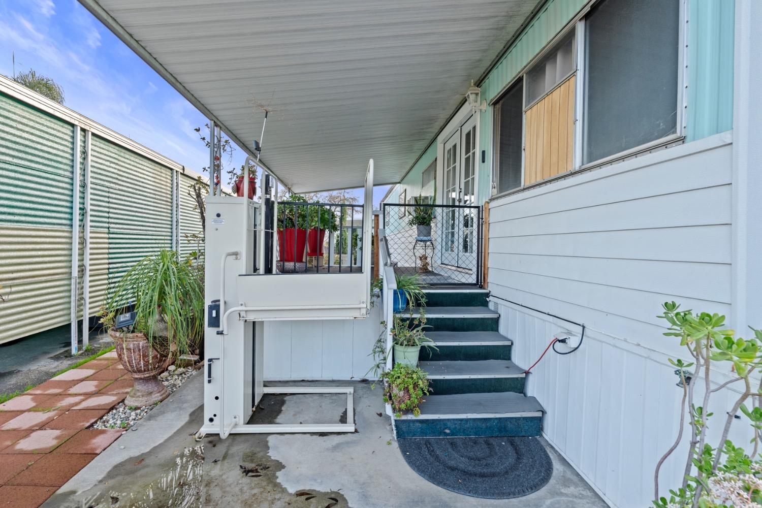Detail Gallery Image 3 of 25 For 10780 N Highway 99 50, Stockton,  CA 95212 - 2 Beds | 2 Baths