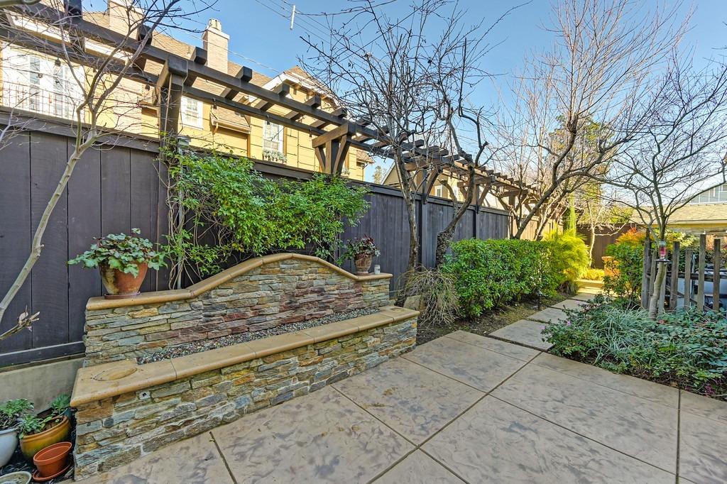 44th Street, Sacramento, California image 35