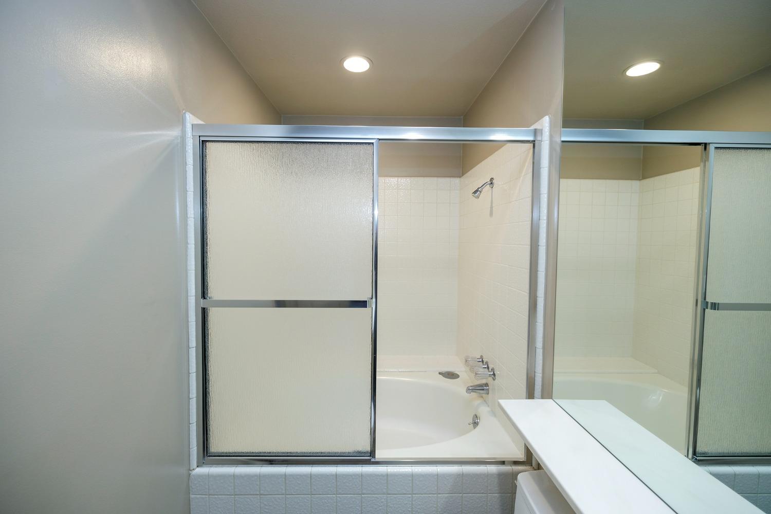 Detail Gallery Image 33 of 55 For 2716 Sherwood Ave a,  Modesto,  CA 95350 - 2 Beds | 2 Baths