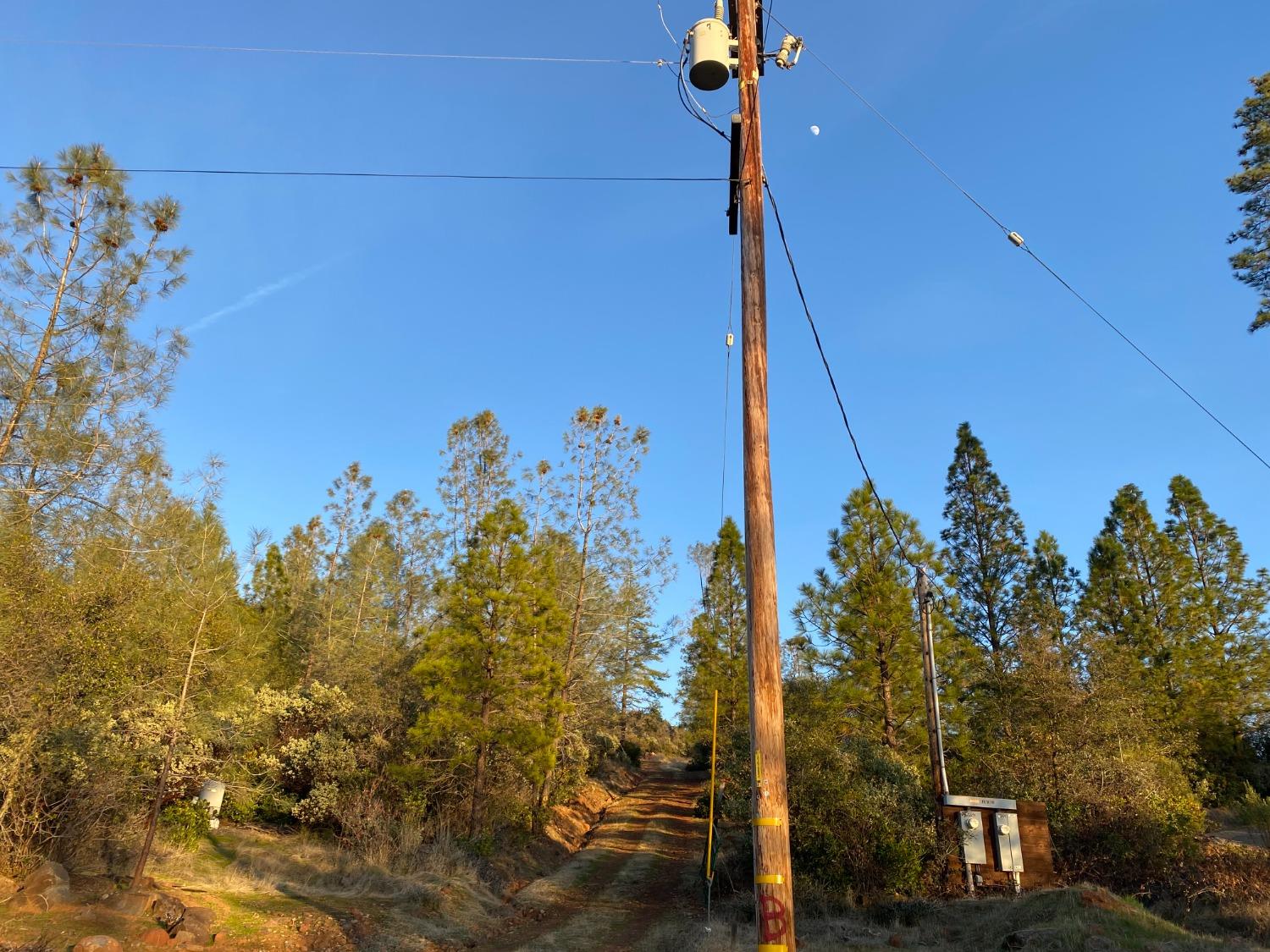 Cloudburst Way, Penn Valley, California image 19