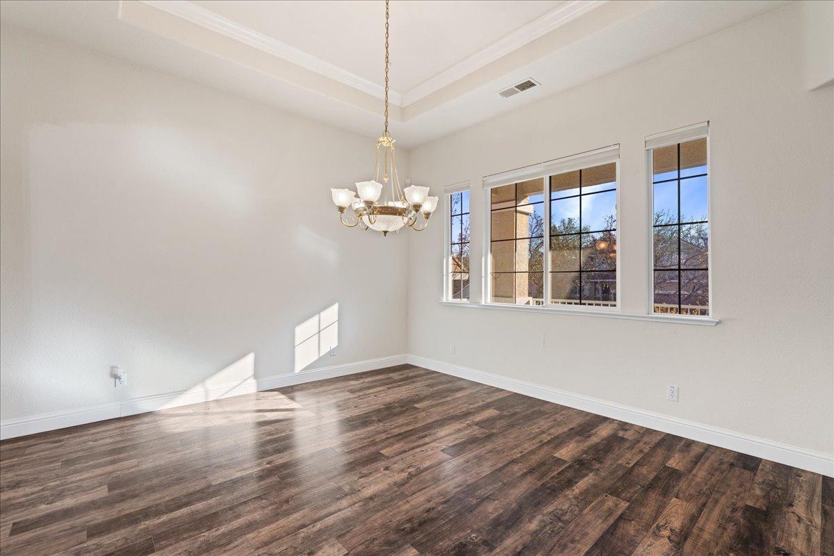 Detail Gallery Image 9 of 41 For 8133 E Carriage Ln, Fair Oaks,  CA 95628 - 3 Beds | 2 Baths