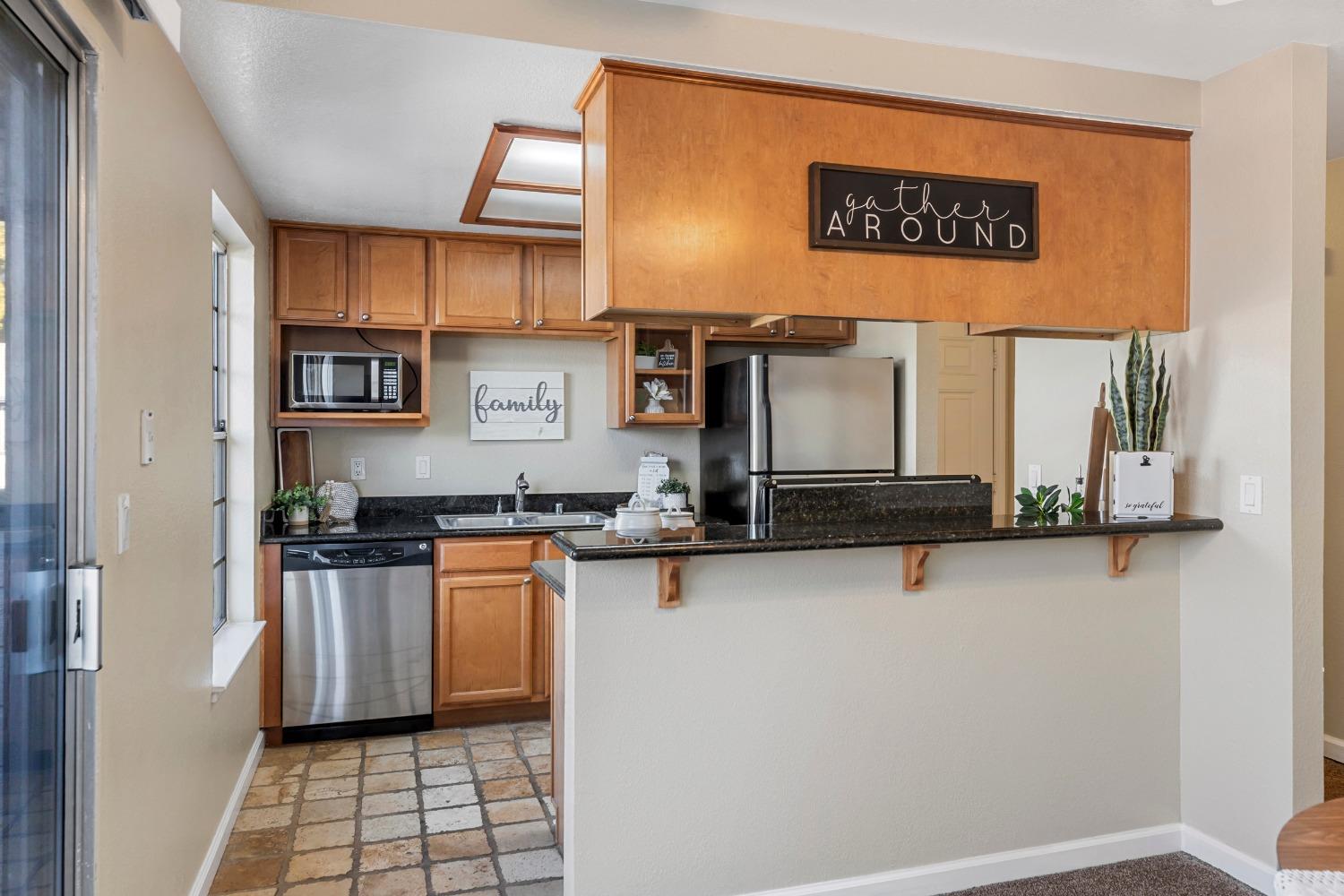 Detail Gallery Image 8 of 23 For 3901 Dale Rd #E,  Modesto,  CA 95356 - 2 Beds | 2 Baths