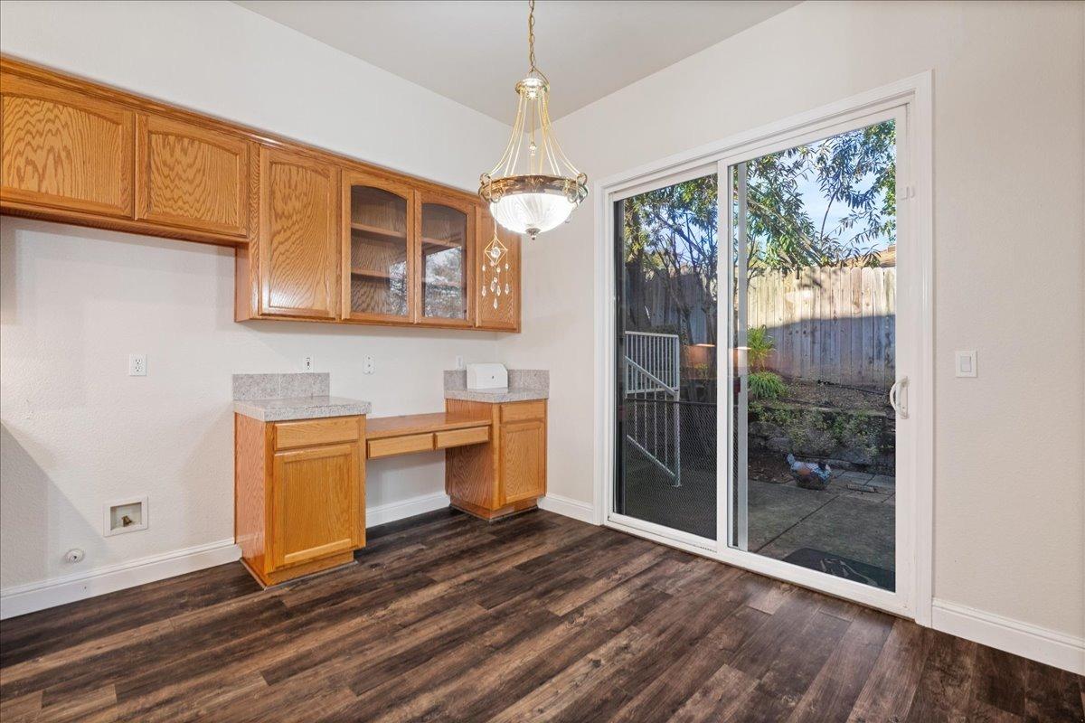 Detail Gallery Image 14 of 41 For 8133 E Carriage Ln, Fair Oaks,  CA 95628 - 3 Beds | 2 Baths