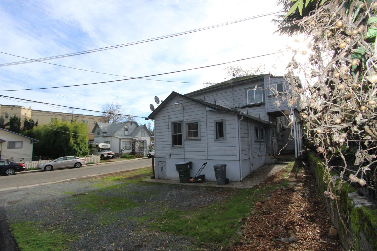 Pine Street, Auburn, California image 31