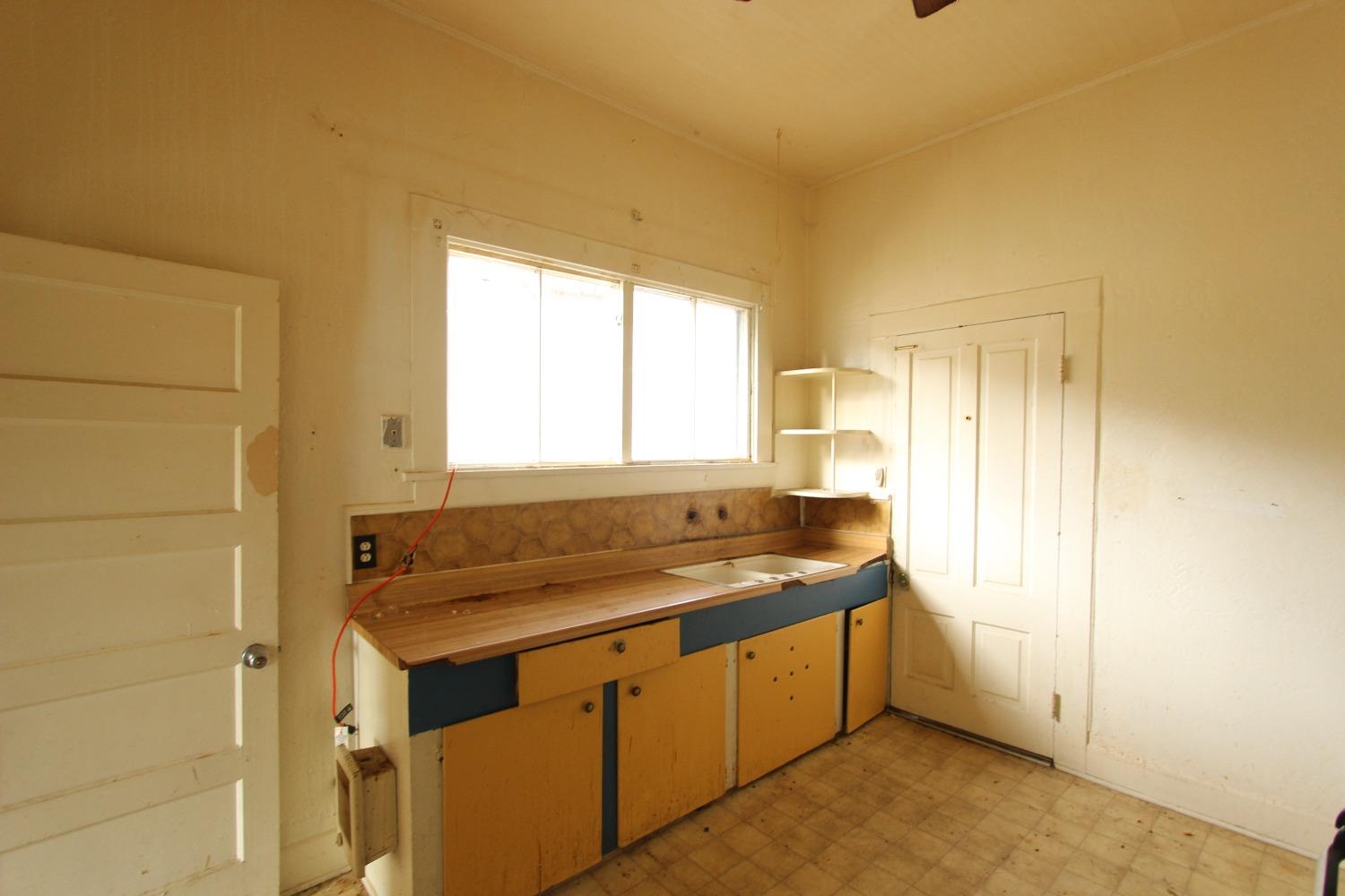 Pine Street, Auburn, California image 10