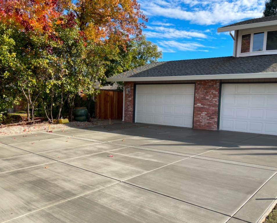 Oakcreek Drive, Rocklin, California image 2