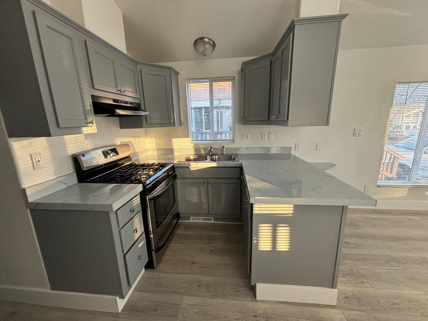 Detail Gallery Image 2 of 5 For 5000 Auburn Blvd. 12, Sacramento,  CA 95841 - 1 Beds | 1 Baths