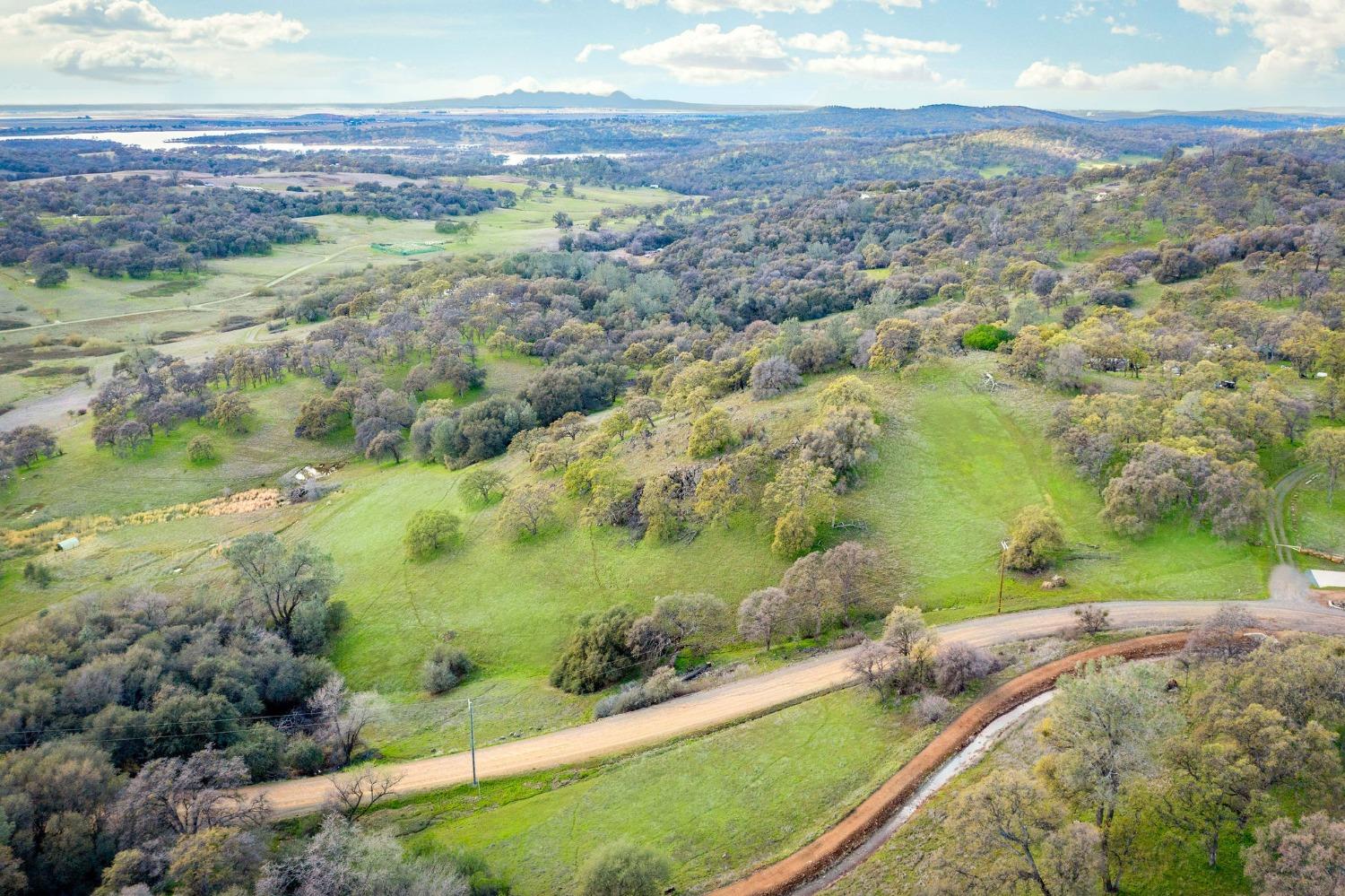 Dawnridge Court, Grass Valley, California image 13