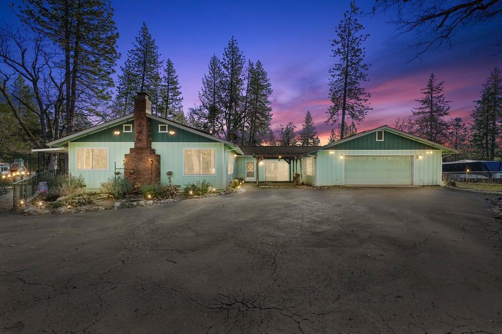 Detail Gallery Image 1 of 77 For 6191 Shasta Rd, Garden Valley,  CA 95633 - 5 Beds | 2 Baths