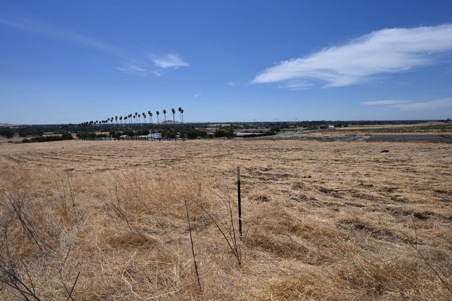 E Putnam Avenue, Porterville, California image 35