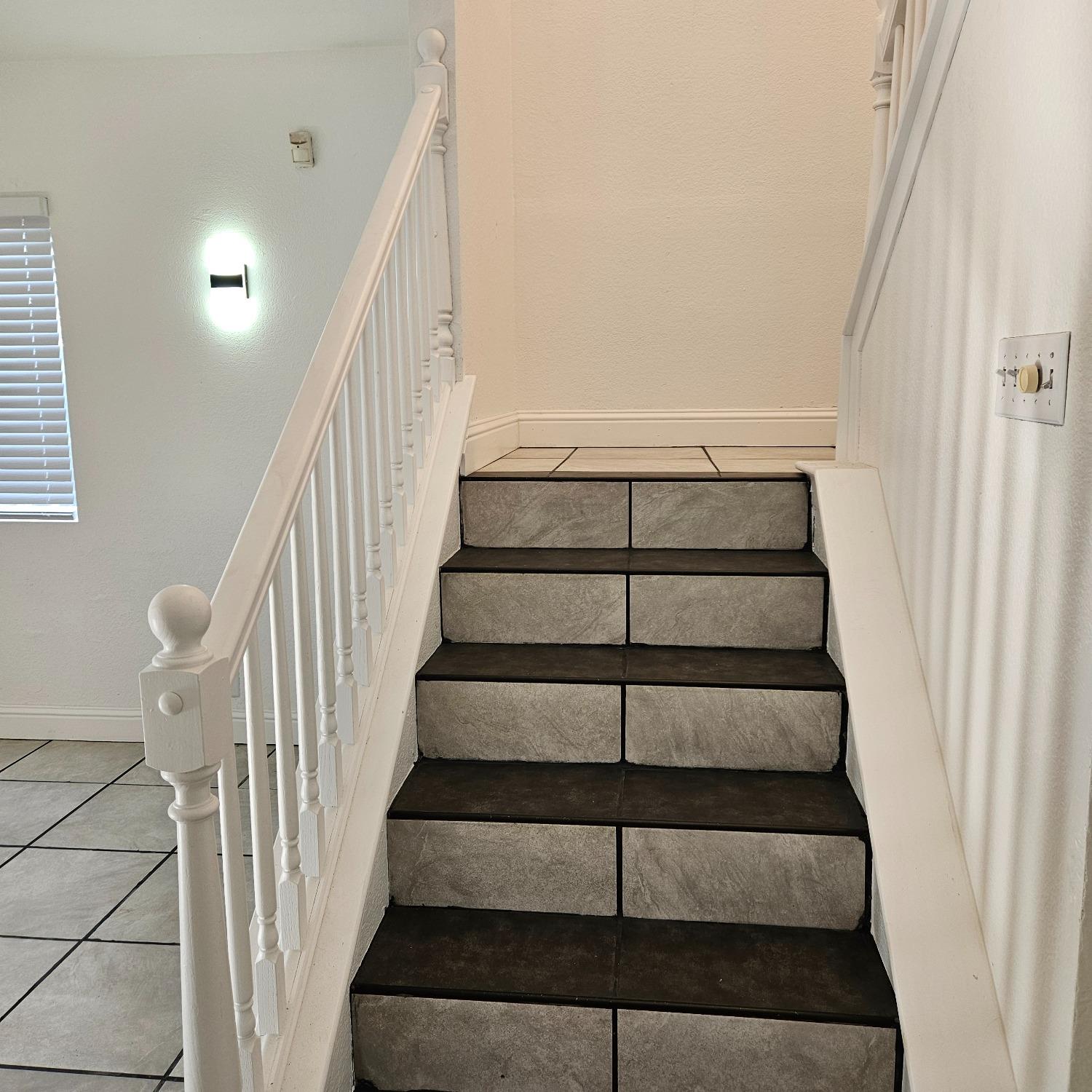 Detail Gallery Image 12 of 36 For 1548 Carpenter Rd, Stockton,  CA 95206 - 4 Beds | 2/1 Baths