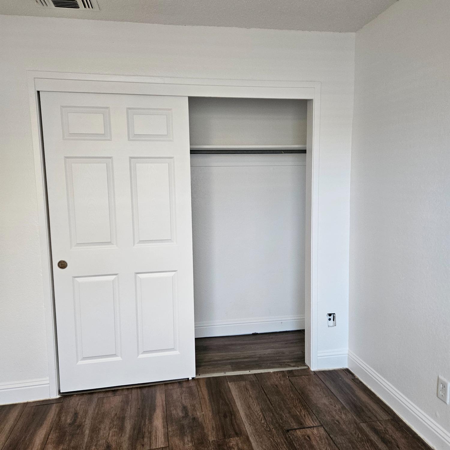 Detail Gallery Image 8 of 36 For 1548 Carpenter Rd, Stockton,  CA 95206 - 4 Beds | 2/1 Baths