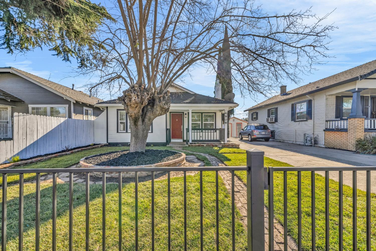 Detail Gallery Image 1 of 1 For 4908 14th Ave, Sacramento,  CA 95820 - 2 Beds | 1 Baths