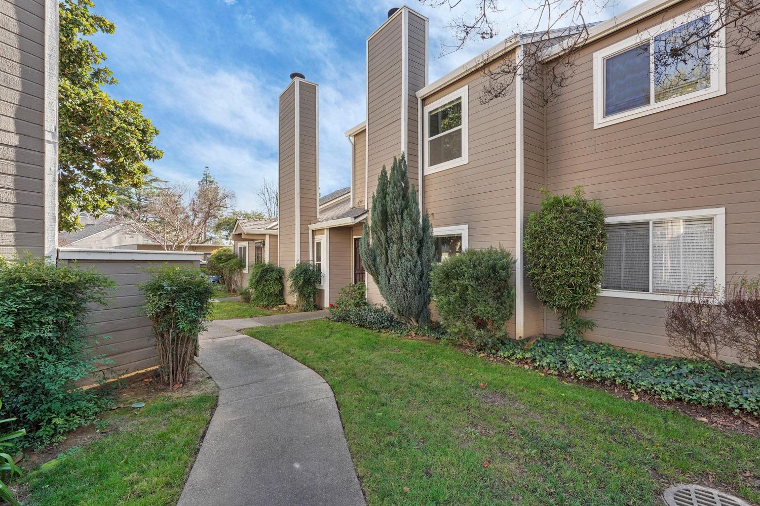 Newhall Drive #22, Sacramento, California image 3