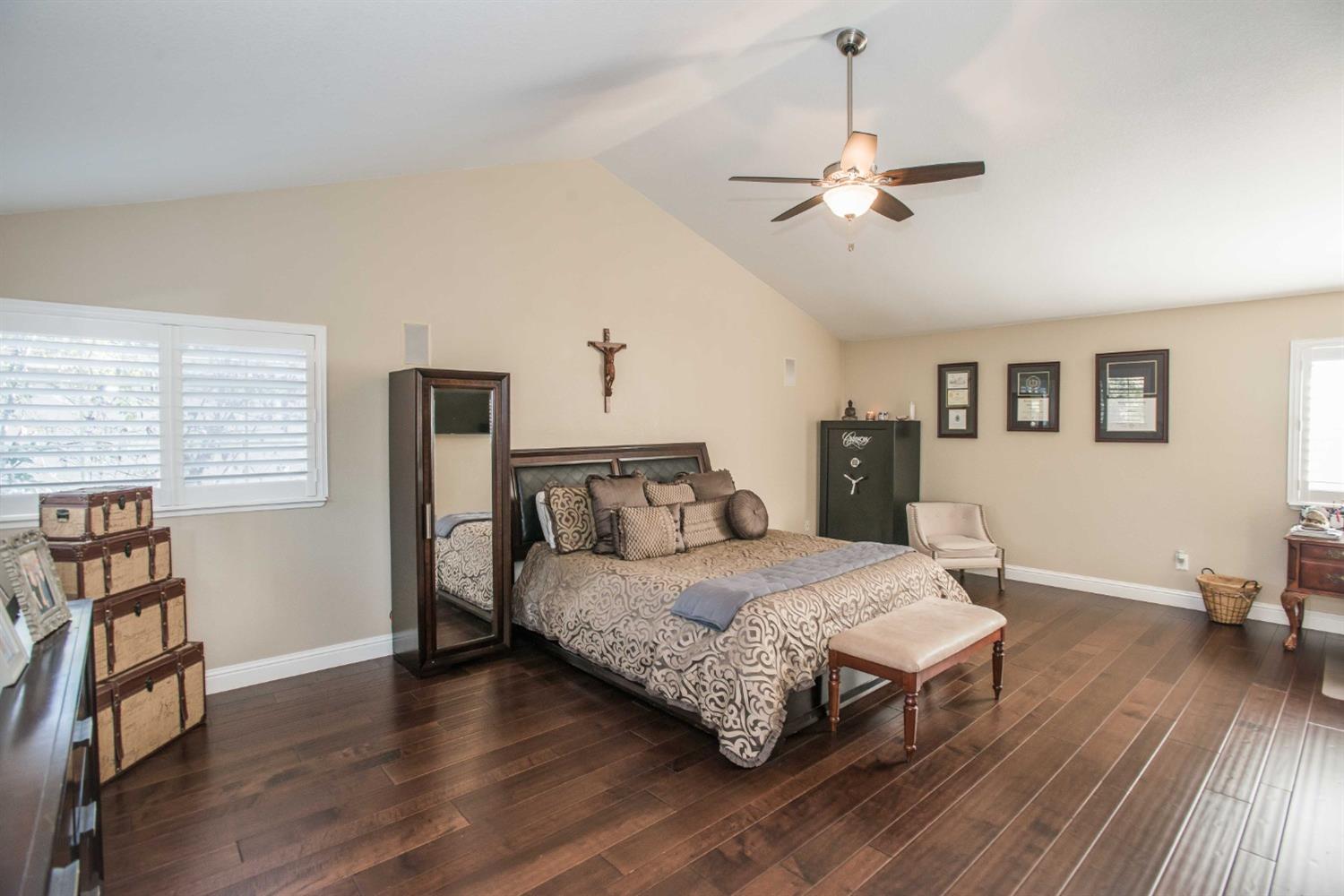 Detail Gallery Image 44 of 66 For 4646 Saint Andrews Dr., Stockton,  CA 95219 - 5 Beds | 3 Baths
