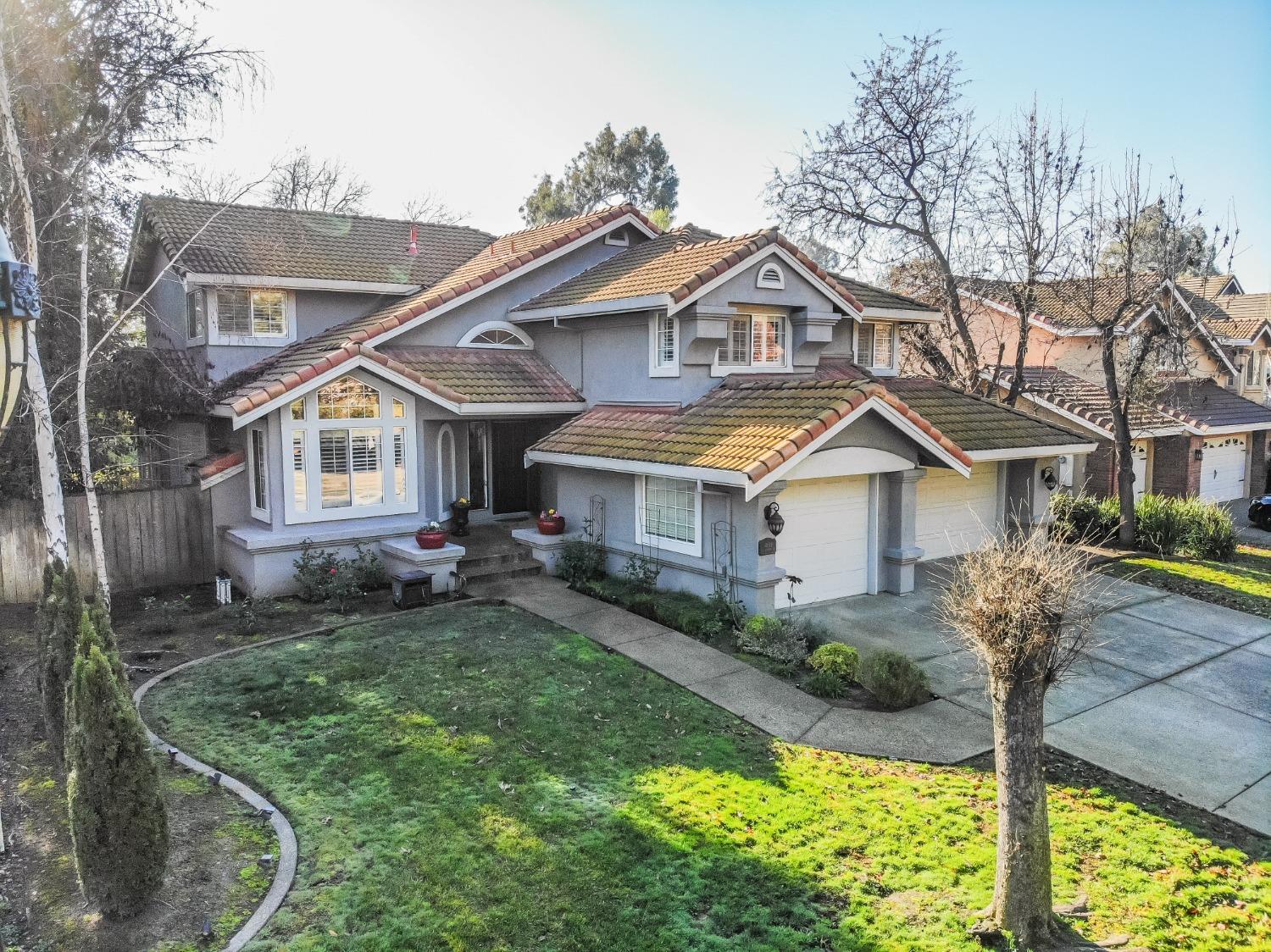 Detail Gallery Image 2 of 66 For 4646 Saint Andrews Dr., Stockton,  CA 95219 - 5 Beds | 3 Baths