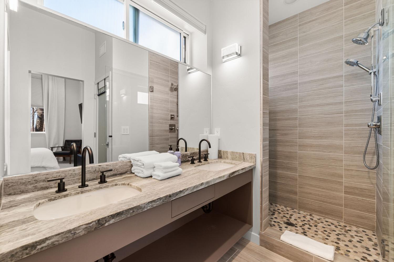 Detail Gallery Image 43 of 53 For 1816 5th St, Sacramento,  CA 95811 - 3 Beds | 2/1 Baths
