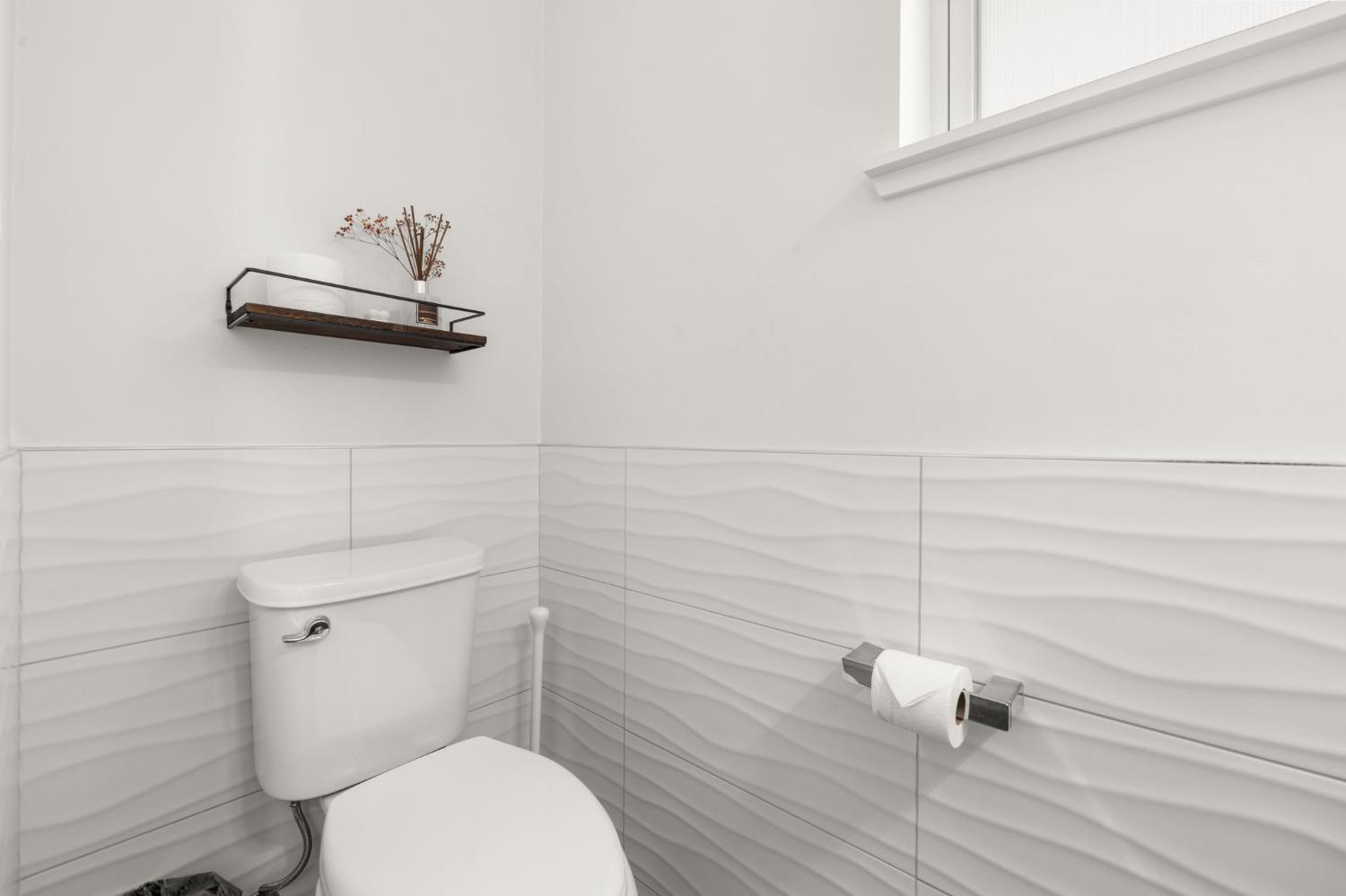 Detail Gallery Image 46 of 53 For 1816 5th St, Sacramento,  CA 95811 - 3 Beds | 2/1 Baths