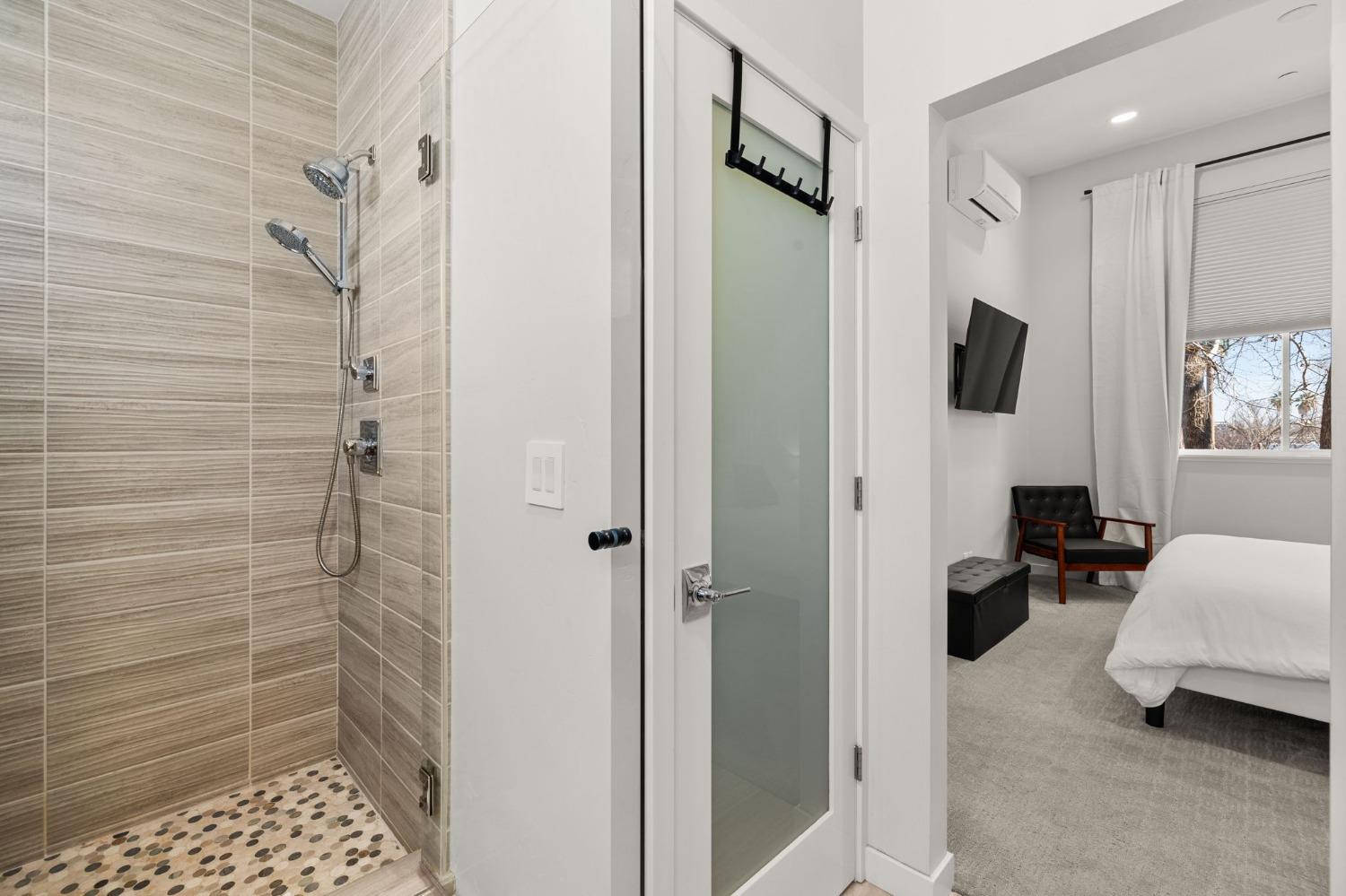 Detail Gallery Image 42 of 53 For 1816 5th St, Sacramento,  CA 95811 - 3 Beds | 2/1 Baths