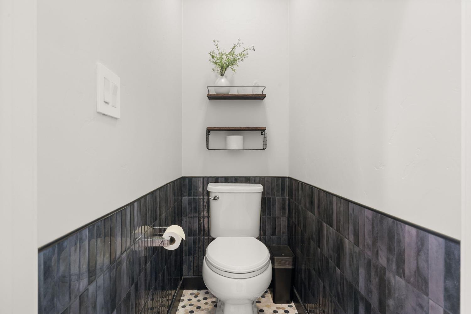 Detail Gallery Image 44 of 53 For 1816 5th St, Sacramento,  CA 95811 - 3 Beds | 2/1 Baths