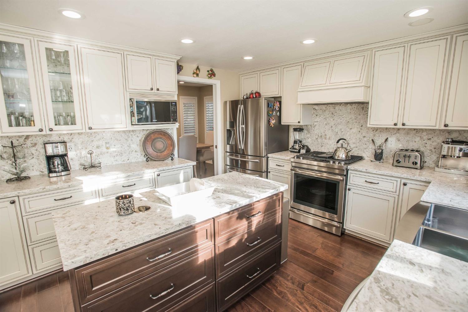 Detail Gallery Image 23 of 66 For 4646 Saint Andrews Dr., Stockton,  CA 95219 - 5 Beds | 3 Baths