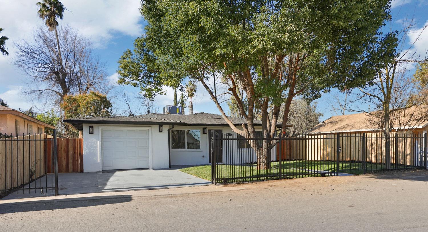 Detail Gallery Image 1 of 1 For 721 S Merced Ave, Stockton,  CA 95203 - 3 Beds | 1 Baths