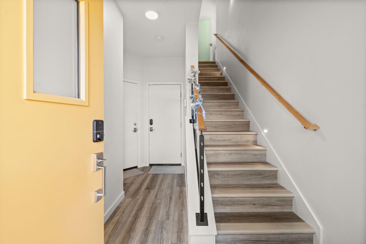 Detail Gallery Image 7 of 53 For 1816 5th St, Sacramento,  CA 95811 - 3 Beds | 2/1 Baths