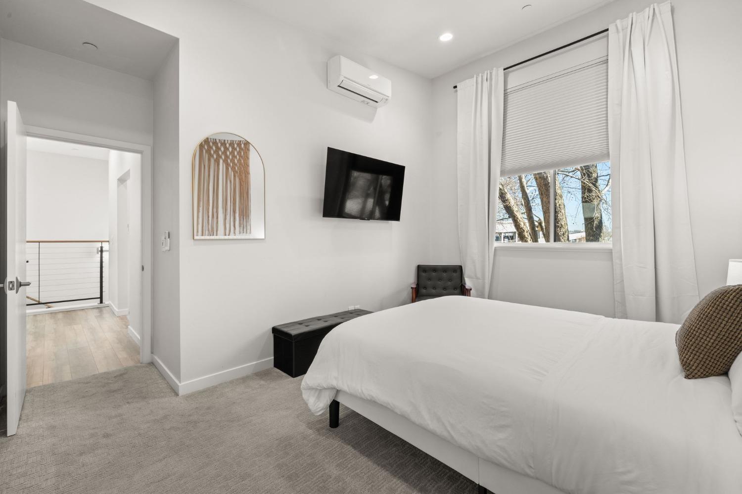 Detail Gallery Image 38 of 53 For 1816 5th St, Sacramento,  CA 95811 - 3 Beds | 2/1 Baths
