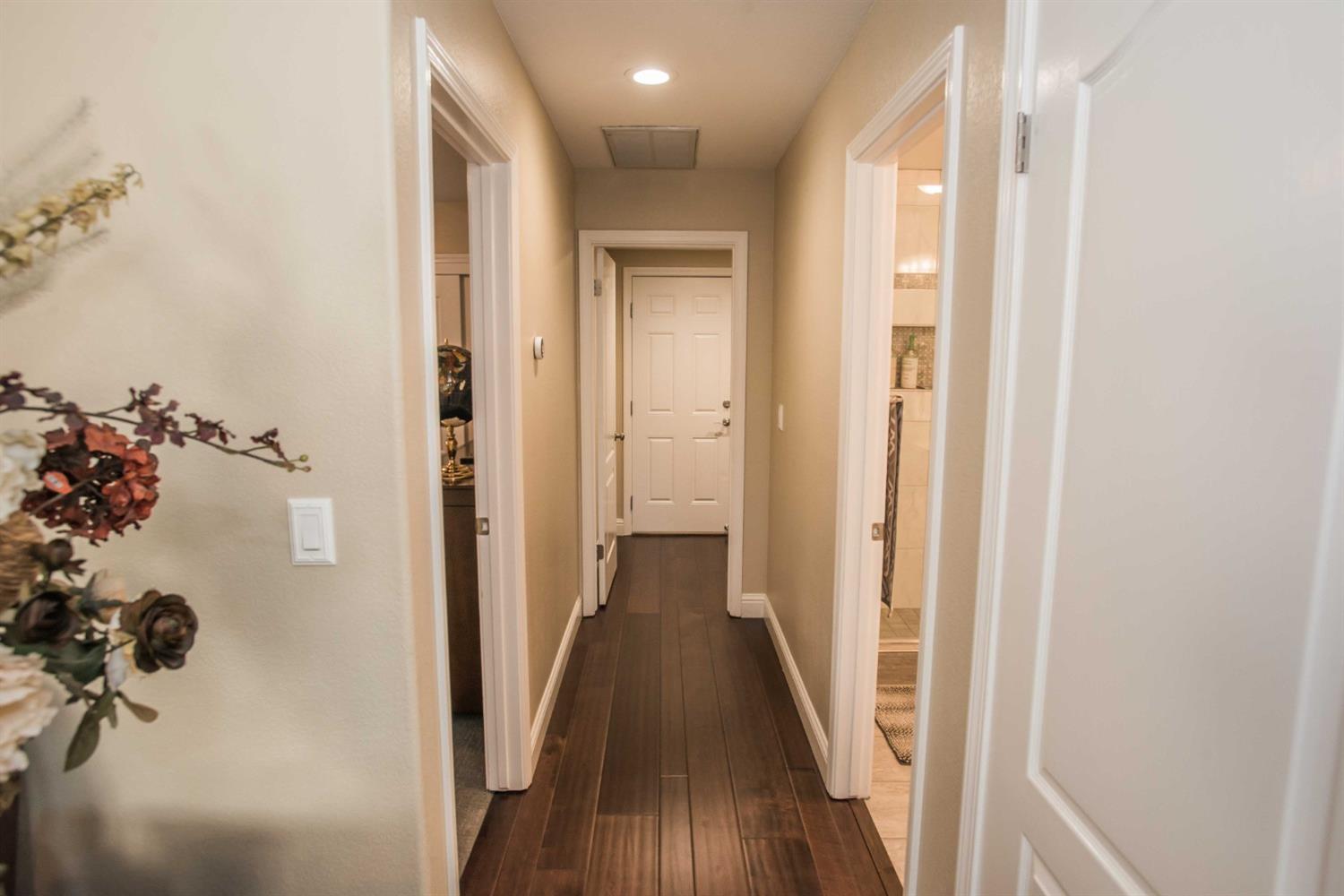 Detail Gallery Image 25 of 66 For 4646 Saint Andrews Dr., Stockton,  CA 95219 - 5 Beds | 3 Baths