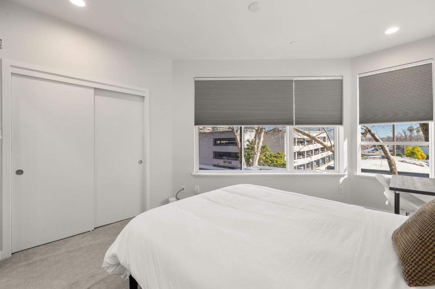 Detail Gallery Image 32 of 53 For 1816 5th St, Sacramento,  CA 95811 - 3 Beds | 2/1 Baths