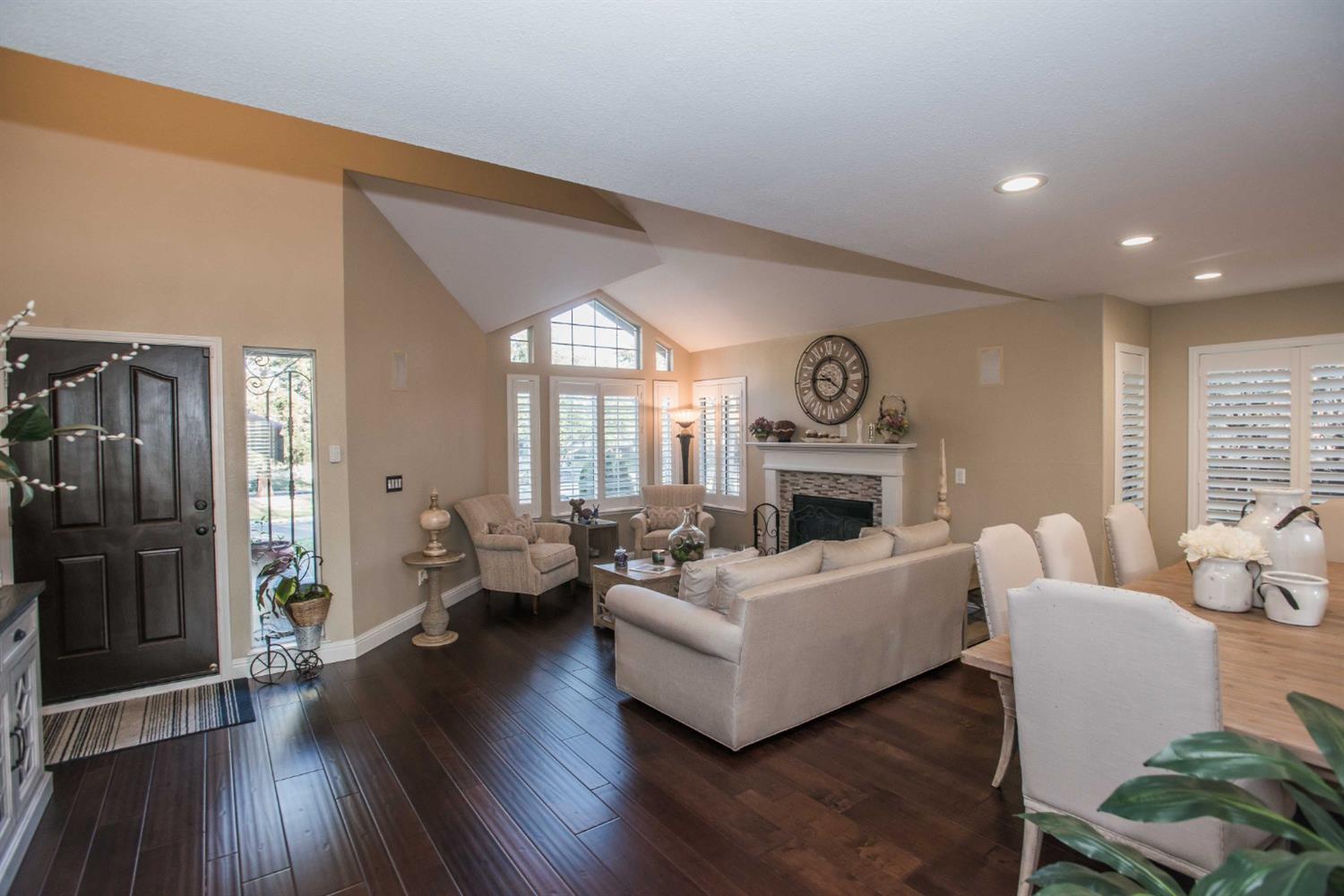 Detail Gallery Image 11 of 66 For 4646 Saint Andrews Dr., Stockton,  CA 95219 - 5 Beds | 3 Baths