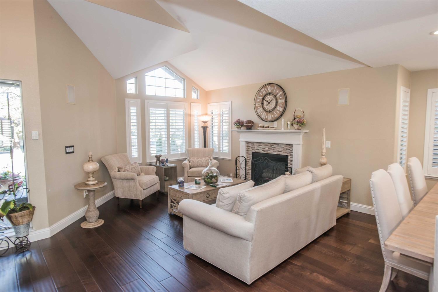 Detail Gallery Image 8 of 66 For 4646 Saint Andrews Dr., Stockton,  CA 95219 - 5 Beds | 3 Baths