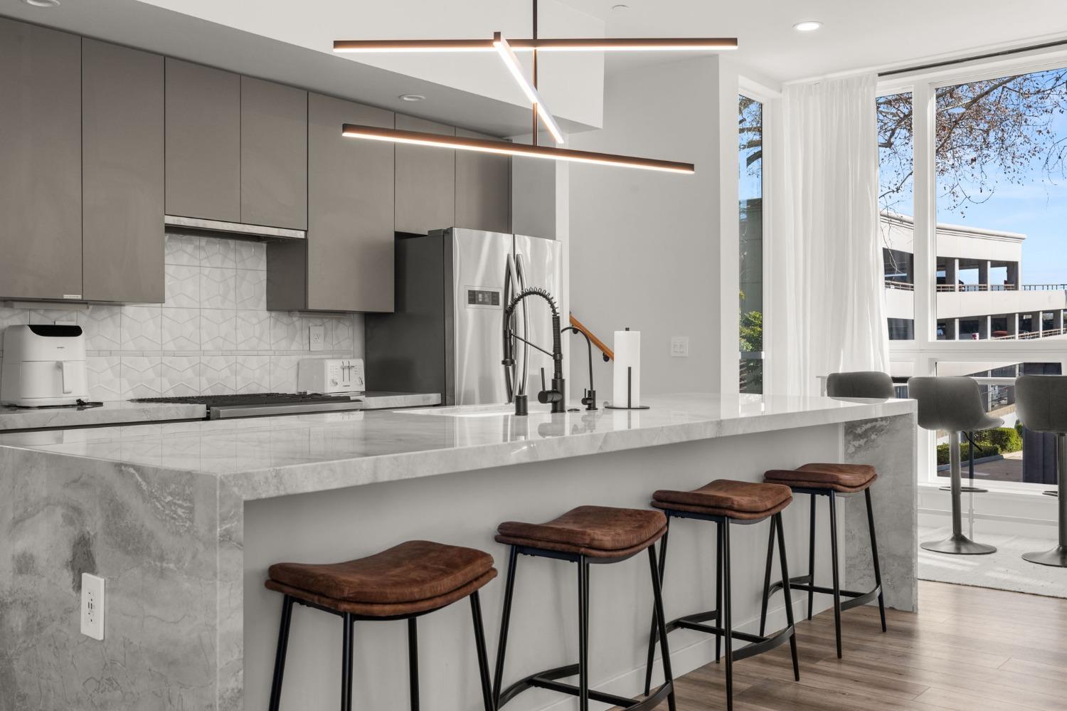 Detail Gallery Image 16 of 53 For 1816 5th St, Sacramento,  CA 95811 - 3 Beds | 2/1 Baths