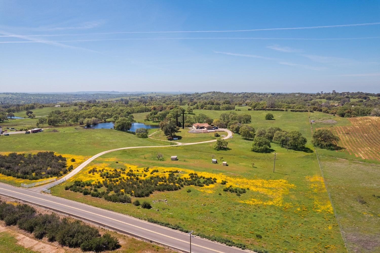 Detail Gallery Image 52 of 70 For 15215 Willow Creek Rd, Plymouth,  CA 95669 - 3 Beds | 3 Baths