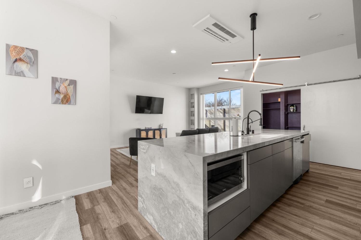 Detail Gallery Image 17 of 53 For 1816 5th St, Sacramento,  CA 95811 - 3 Beds | 2/1 Baths
